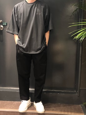 「B'2nd（ビーセカンド）のアイテム（スニーカー）」を使った、岡田さん（メンズ・172cm）の夏コーディネート