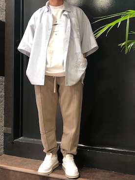 「B'2nd（ビーセカンド）のアイテム（スニーカー）」を使った、岡田さん（メンズ・172cm）の夏コーディネート