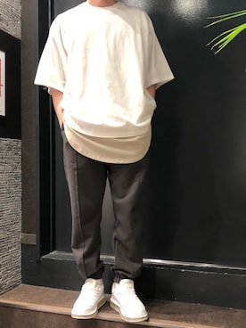 「B'2nd（ビーセカンド）のアイテム（スニーカー）」を使った、岡田さん（メンズ・172cm）の夏コーディネート