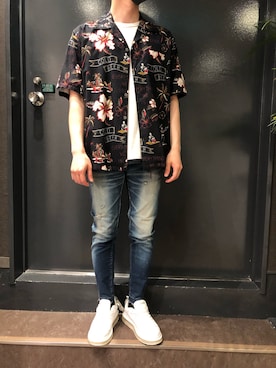 「B'2nd（ビーセカンド）のアイテム（スニーカー）」を使った、岡田さん（メンズ・172cm）の夏コーディネート