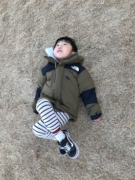 「ソックス」｜「アイテム（ダウンジャケット/コート）」を使った、S✳︎Sさん（キッズ・100cm）の冬コーディネート