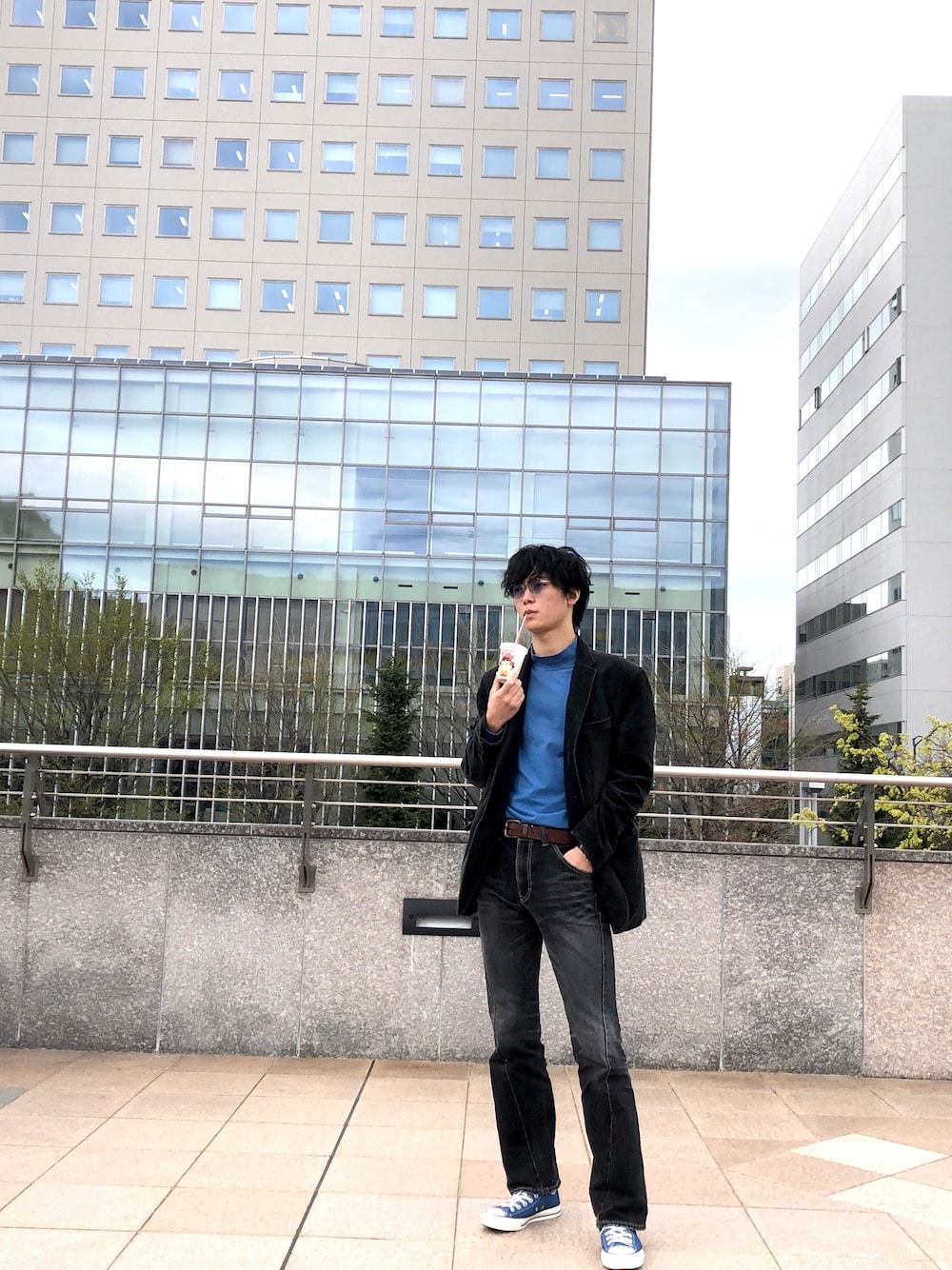「これが私をアゲる服、サングラス、古着、古着コーデ、古着MIX、スポーツミックス、UNIQLO、ユニクロ」｜「usedのアイテム（テーラードジャケット、ブラック系）」を使った、Yoshinobuさん（メンズ・186cm）の春コーディネートの1枚目の写真