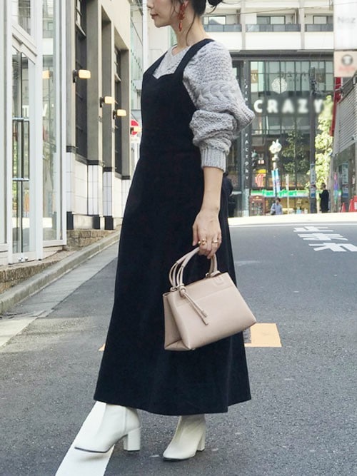 ジャンパースカートコーデ16選 ジャンパースカートのタイプ別 Vネック 肩ひも ワンショルダー Unisize ユニサイズ