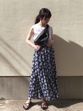 「フラワープリント」｜「アイテム（タンクトップ）」を使った、ari☆さん（レディース・155cm）の夏コーディネート