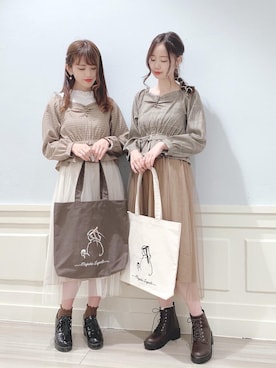 「お揃いコーデ」｜「アイテム（ブーツ）」を使った、マジェスティックレゴンアミュプラザ鹿児島店スタッフさん（レディース・165cm）の秋コーディネート
