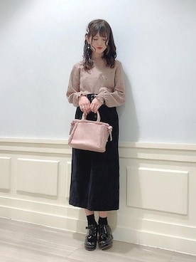「黒×ピンク」｜「アイテム（その他シューズ）」を使った、マジェスティックレゴンアミュプラザ鹿児島店スタッフさん（レディース・162cm）の冬コーディネート