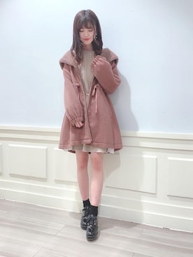 「アウターコーデ」｜「アイテム（その他シューズ）」を使った、マジェスティックレゴンアミュプラザ鹿児島店スタッフさん（レディース・162cm）の冬コーディネート