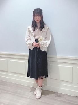 「トレンチスカート」｜「アイテム（ジャケット/アウター）」を使った、マジェスティックレゴンアミュプラザ鹿児島店スタッフさん（レディース・162cm）の春コーディネート