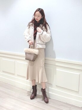 「ブラウンニット」｜「アイテム（その他アウター）」を使った、マジェスティックレゴンアミュプラザ鹿児島店スタッフさん（レディース・165cm）の冬コーディネート