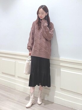 「ブラウンニット」｜「アイテム（ブーツ）」を使った、マジェスティックレゴンアミュプラザ鹿児島店スタッフさん（レディース・165cm）の冬コーディネート