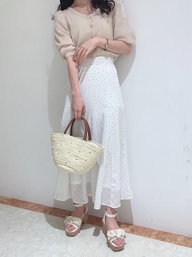 「ドット柄スカート」｜マジェスティックレゴンアミュプラザ鹿児島店スタッフさん（レディース・162cm）の春コーディネート