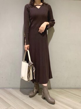 「わんぴ」｜「アイテム（ブーツ）」を使った、マジェスティックレゴンアミュプラザ鹿児島店スタッフさん（レディース・165cm）の秋コーディネート