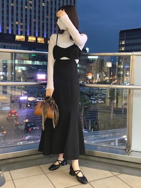 「お呼ばれ」｜「アイテム（Tシャツ/カットソー）」を使った、マジェスティックレゴンアミュプラザ鹿児島店スタッフさん（レディース・165cm）の冬コーディネート