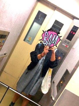 「one after another NICE CLAUP（ワンアフターアナザーナイスクラップ）のアイテム（MA-1）」を使った、h i-jiさん（レディース・155cm）の秋コーディネート