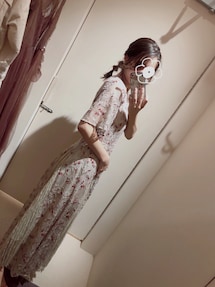 SNIDEL（スナイデル）の「レースエンブロイダリプリーツードレス