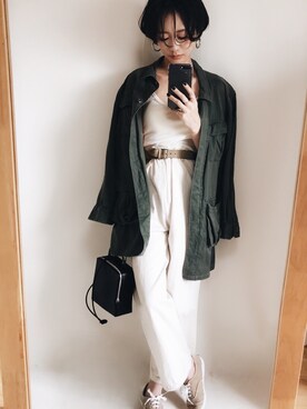 「アイテム（ミリタリージャケット）」を使った、TOMOKAさん（レディース・162cm）の秋コーディネート