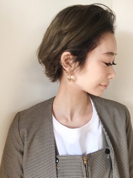 「AKTE（アクテ）のアイテム（アクセサリー）」を使った、TOMOKAさん（レディース・162cm）の秋コーディネート