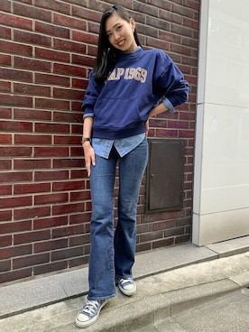 「ビッグシャツ」｜「アイテム（スウェット）」を使った、GapJapanさん（レディース・167cm）の秋コーディネート