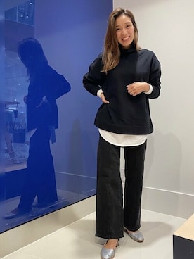 「ブラック×ホワイト」｜「アイテム（スウェット）」を使った、GapJapanさん（レディース・165cm）の秋コーディネート
