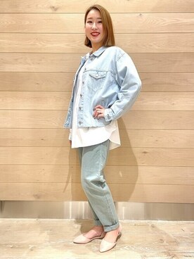 「ペーパーバッグ」｜「アイテム（デニムジャケット）」を使った、GapJapanさん（レディース・160cm）の春コーディネート