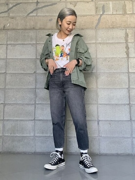 「グラフィックＴ」｜「アイテム（デニムジャケット）」を使った、GapJapanさん（レディース・161cm）の春コーディネート