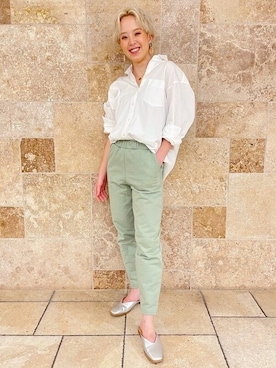 「ビッグシャツ」｜「アイテム（スウェットパンツ）」を使った、GapJapanさん（レディース・160cm）の春コーディネート