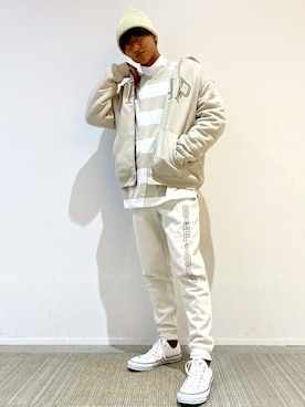 「ロゴパーカー」｜「アイテム（スウェットパンツ）」を使った、GapJapanさん（メンズ・173cm）の秋コーディネート