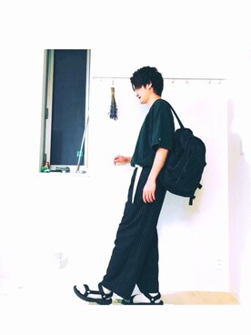 「Guess（ゲス）のアイテム（バッグ）」を使った、みかけんさん（メンズ・182cm）の夏コーディネート