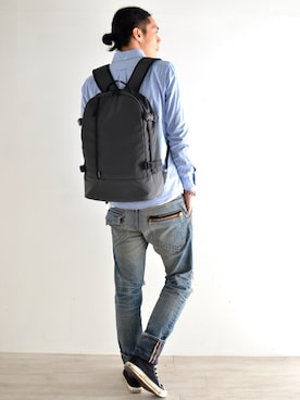 「アイテム（バックパック/リュック、グレー系）」を使った、DEVICEさん（メンズ・175cm）の春コーディネート