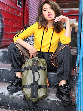 「アイテム（ボディバッグ/ウエストポーチ）」を使った、DEVICEさん（レディース・158cm）の秋コーディネート