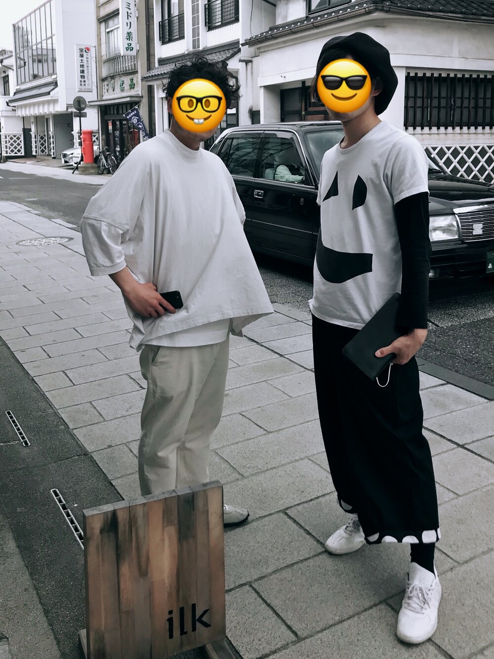 「UNIQLO×marimekko、おしゃれさんと繋がりたい、ilk松本店、弘法山古墳の桜祭り、草間彌生、モノトーンコーデ」｜「LAD MUSICIANのアイテム（Tシャツ/カットソー、ホワイト系）」を使った、たかぴーさん（メンズ・170cm）の春コーディネートの1枚目の写真