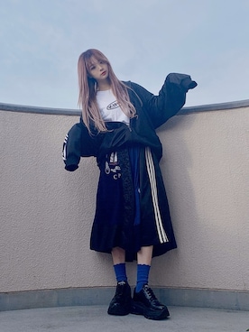 「PRADA（プラダ）のアイテム（スニーカー）」を使った、poyoさん（レディース・161cm）の春コーディネート