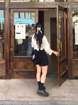 「PRADA（プラダ）のアイテム（スニーカー）」を使った、poyoさん（レディース・161cm）の秋コーディネート