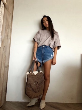 ALEXIA STAMさん（レディース・155cm）の夏コーディネート