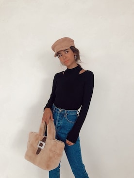 「カットオフ」｜「アイテム（キャップ）」を使った、ALEXIA STAMさん（レディース・157cm）の秋コーディネート