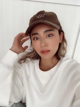 「コーデュロイキャップ」｜ALEXIA STAMさん（レディース・157cm）の冬コーディネート