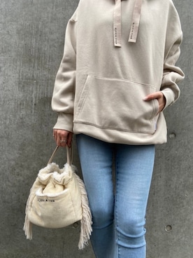 ALEXIA STAMさん(レディース・157cm)の春コーディネート