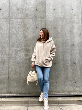 ALEXIA STAMさん(レディース・157cm)の春コーディネート