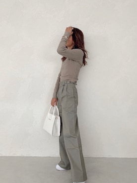 ALEXIA STAMさん（レディース・157cm）の春コーディネート