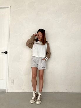 ALEXIA STAMさん（レディース・157cm）の春コーディネート