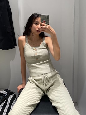 ALEXIA STAMさん（レディース・162cm）の春コーディネート