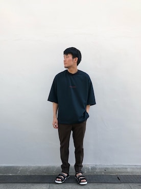 「クルニ」｜「アイテム（スラックス）」を使った、tatsuki_shiibaさん（メンズ・172cm）の春コーディネート
