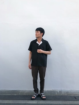 「soe（ソーイ）のアイテム（スラックス）」を使った、tatsuki_shiibaさん（メンズ・172cm）の春コーディネート