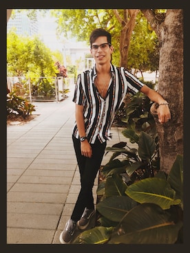 「FOREVER 21（フォーエバー トゥエンティーワン）のアイテム（アクセサリー）」を使った、Diego Cezar Binowさん（メンズ・185cm）の春コーディネート