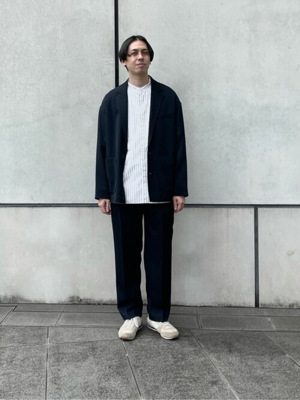「パンツ、スラックス、スタイリング、コーディネート、コーデ」｜「PUBLIC TOKYOのAQUA WOOLカルゼスラックス（スラックス、ブルー系）」を使った、dai＿miyagiさん（メンズ・178cm）の夏コーディネートの1枚目の写真