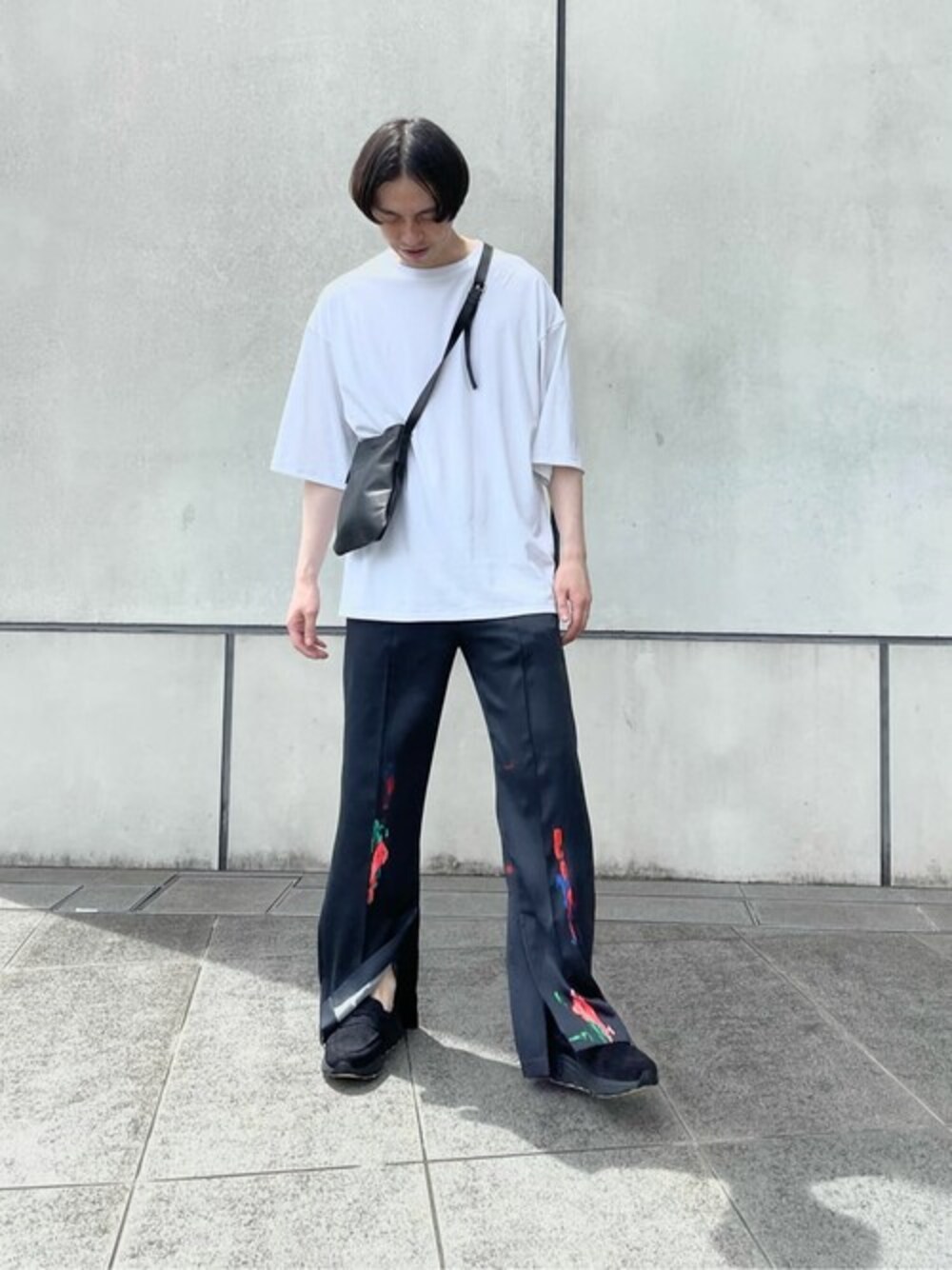 「パンツ、スタイリング、コーディネート、パンツコーデ、コーデ」｜「PUBLIC TOKYOのアートサテンパンツ（その他パンツ、ブラック系）」を使った、dai＿miyagiさん（メンズ・178cm）の秋コーディネートの1枚目の写真