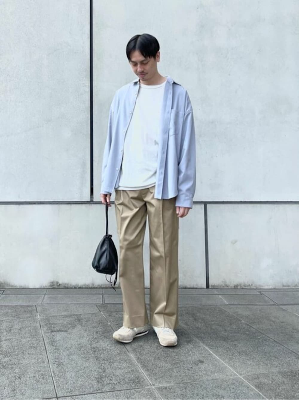 「パンツ、シャツ、スタイリング、コーディネート、コーデ」｜「PUBLIC TOKYOの本当のワイドチノ（チノパンツ、ベージュ系）」を使った、dai＿miyagiさん（メンズ・178cm）の秋コーディネートの1枚目の写真