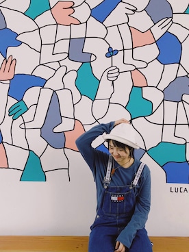 「tommy jeans（トミー ジーンズ）のアイテム（オールインワン・サロペット）」を使った、甄色さん（レディース・162cm）の春コーディネート