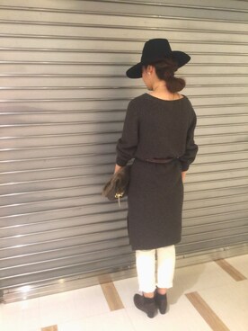 「Doux archives（ドゥアルシーヴ）のアイテム（クラッチバッグ、グリーン系）」を使った、SAEさん（レディース・167cm）の冬コーディネート