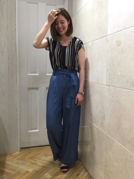 「Doux archives（ドゥアルシーヴ）のデニムワイド共ベルトパンツ（デニムパンツ、ブルー系）」を使った、SAEさん（レディース・167cm）の夏コーディネート